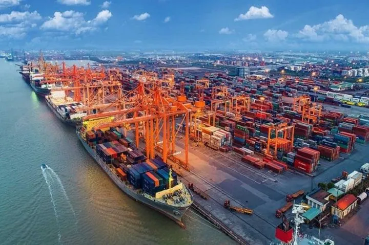 Vì sao các nền kinh tế cất cánh ở Đông Bắc Á đều hình thành lực lượng Doanh nghiệp Quốc gia?