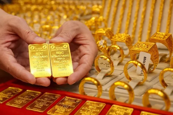 Giá vàng hôm nay 18/6: Lao dốc, mất mốc 4.300 USD/ounce