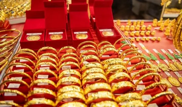 Giá vàng hôm nay 9/7: Giảm mạnh