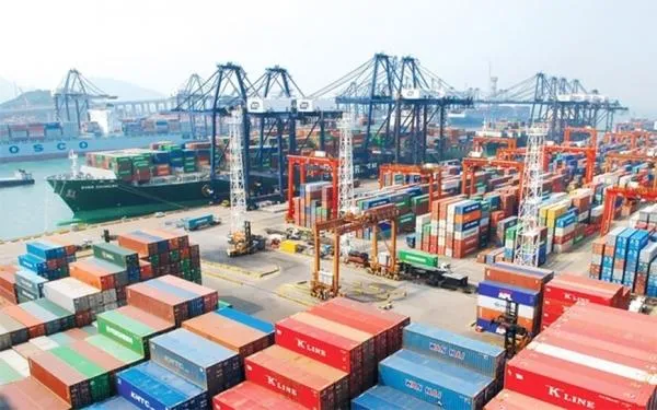 ADB dự báo tăng trưởng của châu Á và Thái Bình Dương xuống còn 4,9% trong năm 2026