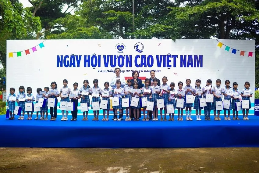 50 năm Vinamilk: bền bỉ chăm sóc nền tảng cho thế hệ Việt Nam tương lai