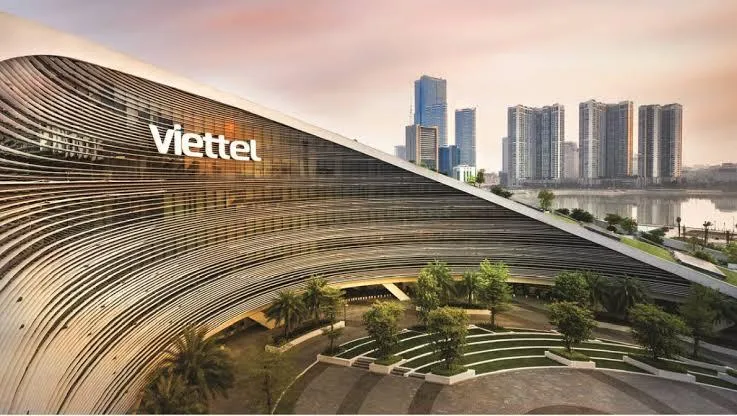 Viettel đẩy mạnh tăng trưởng xanh, điện mặt trời tự sản xuất tăng 24,8%