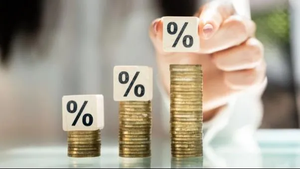 Lãi suất huy động tăng mạnh, nhiều ngân hàng vượt 9%
