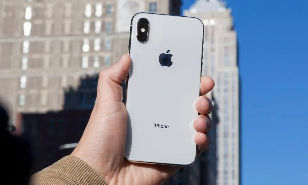 Apple đưa iPhone X và MacBook Pro 2018 vào danh sách lỗi thời