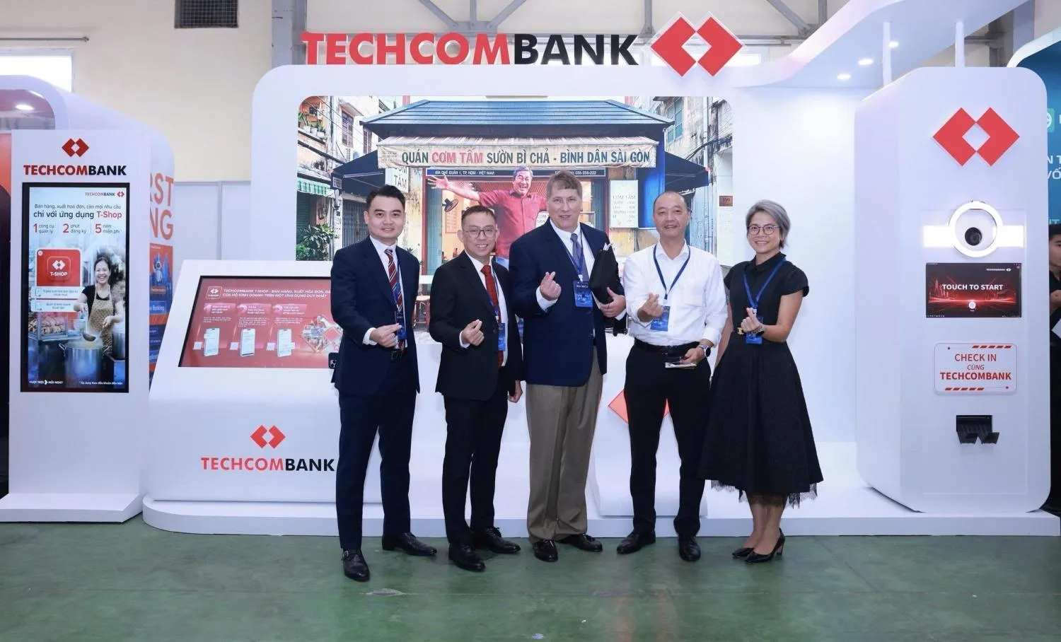 Techcombank kiến tạo vị thế dẫn dắt thông qua dữ liệu và ứng dụng AI