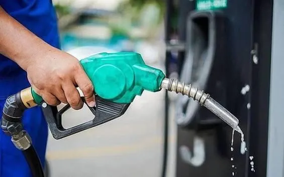 Giá xăng dầu hôm nay 4/9: Dầu thế giới biến động trái chiều, xăng trong nước tăng