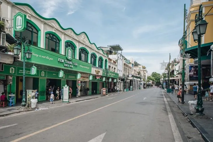 Lịch sử gần 7 thập kỷ của điểm bán Kem Tràng Tiền số 35 vừa đóng cửa
