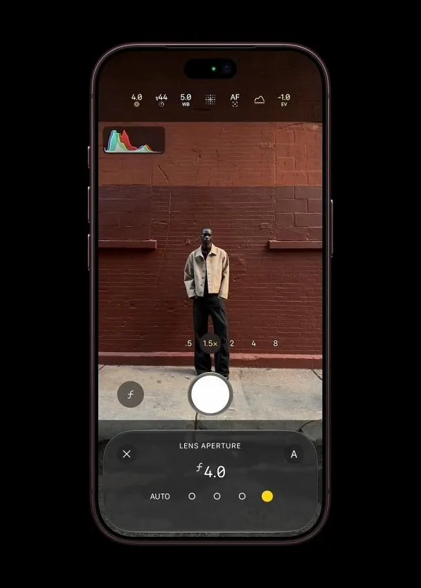 Apple ra mắt iPhone 18 Pro: Màu đỏ burgundy gây chú ý, camera lần đầu có khẩu độ cơ học Apple ra mắt iPhone 18 Pro: Màu đỏ burgundy gây chú ý, camera lần đầu có khẩu độ cơ học