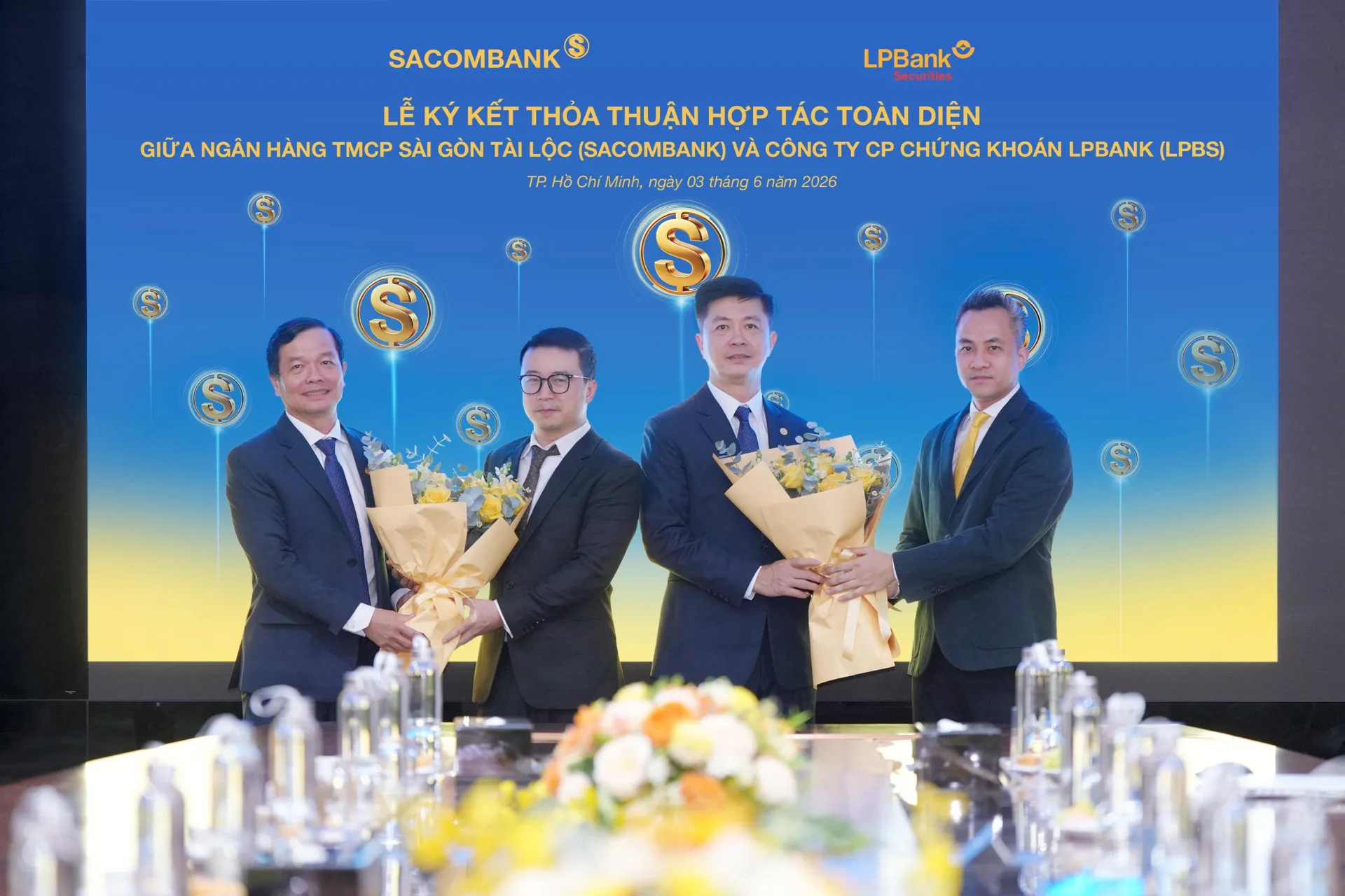 Hình 3