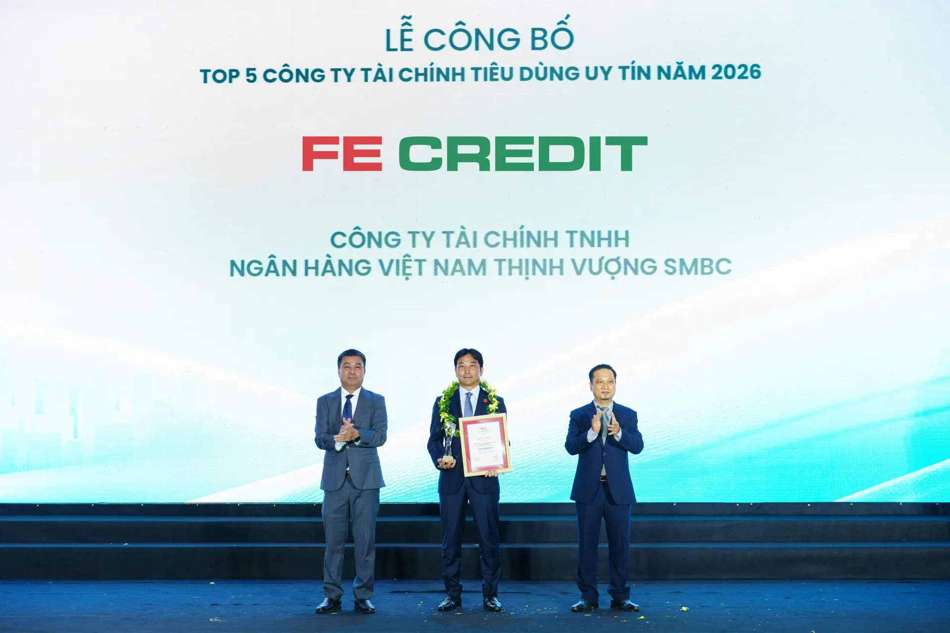 Năm thứ 3 liên tiếp, FE CREDIT giữ vị trí dẫn đầu “Top 5 Công ty Tài chính tiêu dùng uy tín 2026”