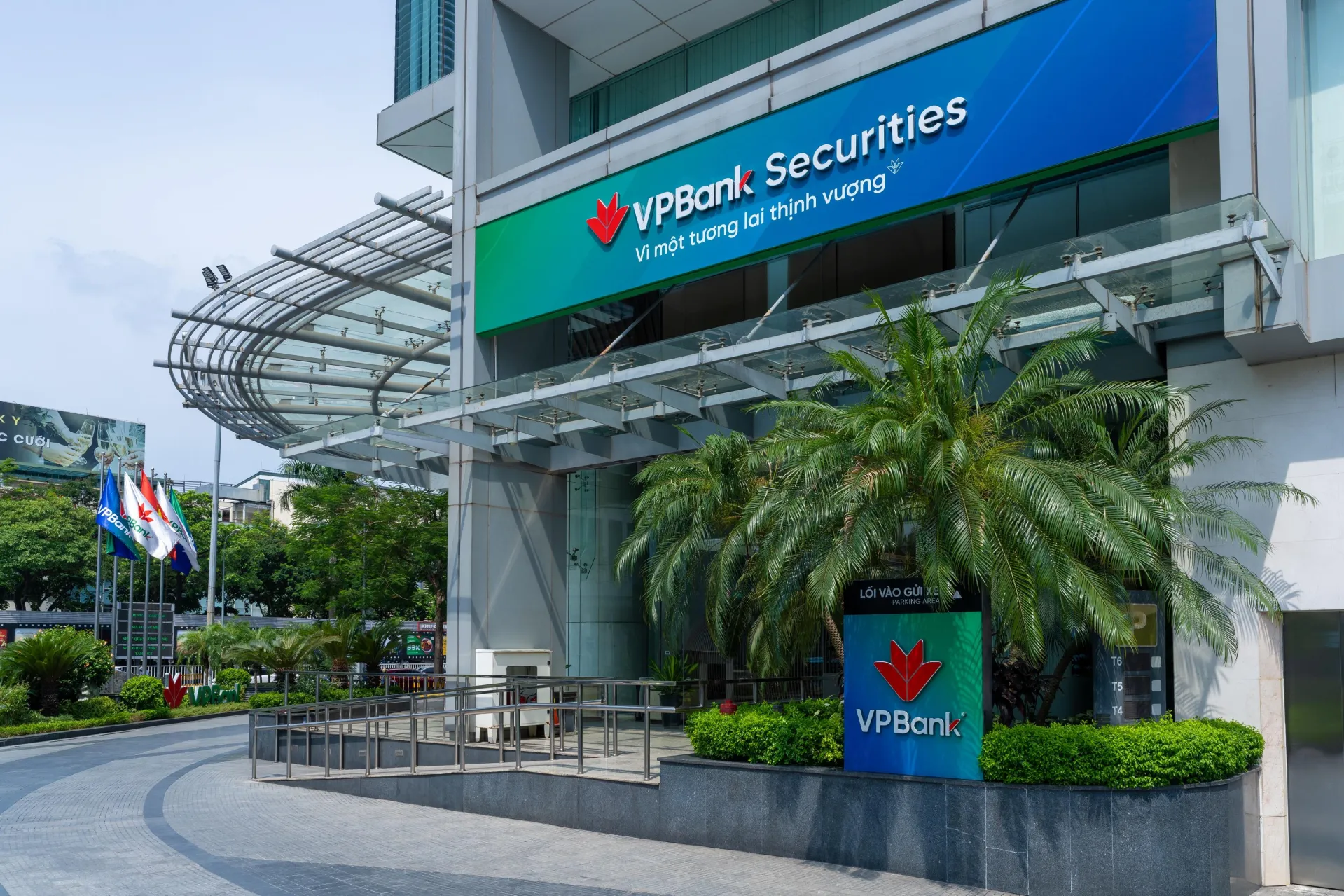 Cú đúp giải thưởng quốc tế ghi nhận năng lực nghiên cứu và quản trị của VPBankS