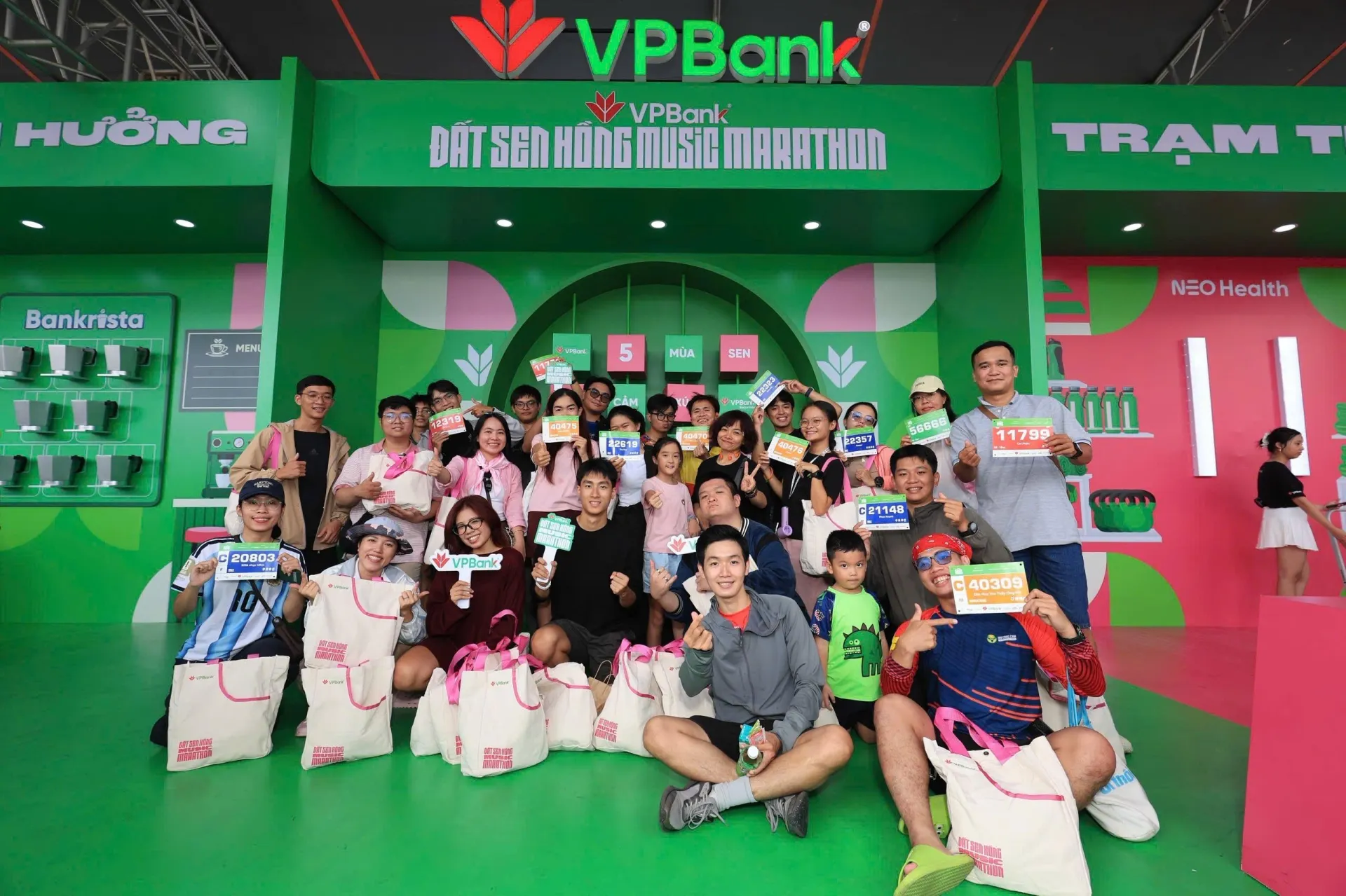 Từ đường chạy đến chuỗi giá trị kinh tế cho địa phương: Dấu ấn của VPBank Đất Sen Hồng Music Marathon