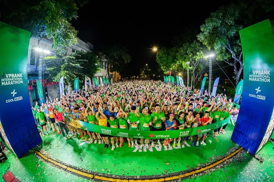 Hơn 200 CLB chạy bộ cả nước hào hứng hội tụ, khuấy động “Hanoi Vibes” tại VPIM 2026