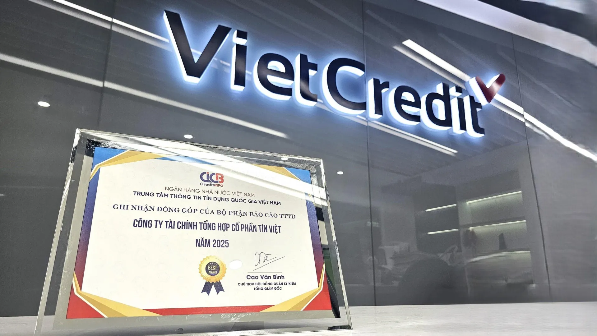 VietCredit lãi trước thuế vượt 1.500 tỷ đồng sau 9 tháng, chứng chỉ tiền gửi tăng mạnh