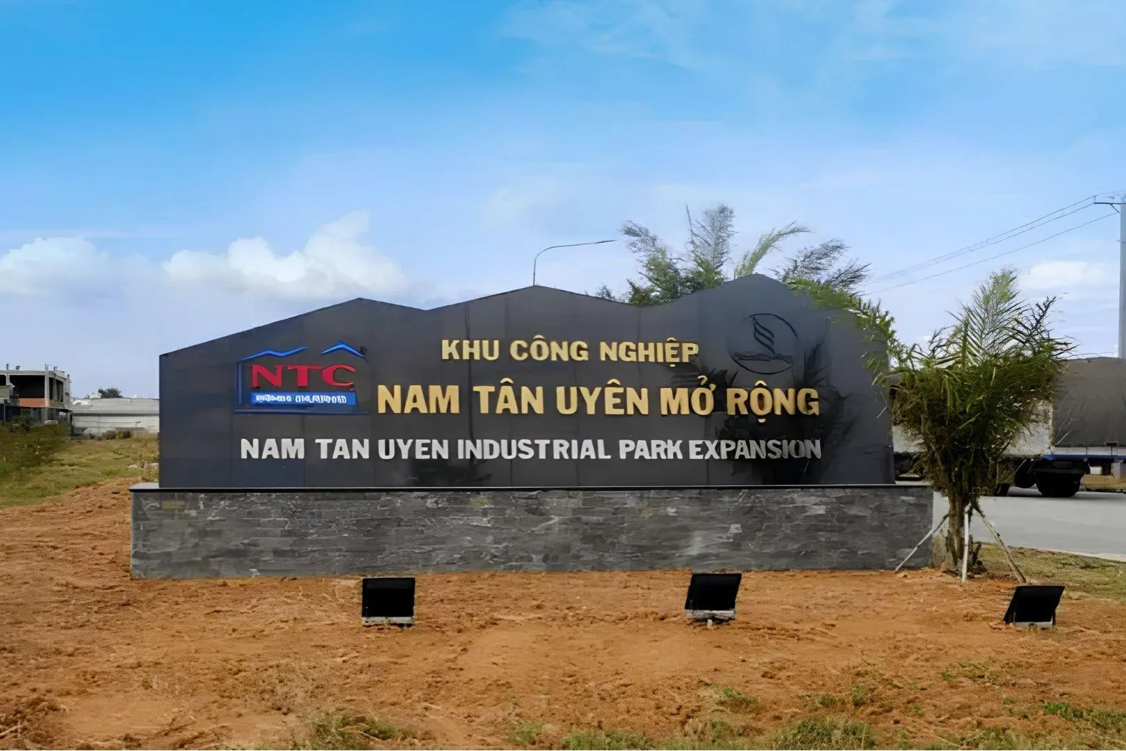 Khu công nghiệp Nam Tân Uyên. Ảnh: NTC