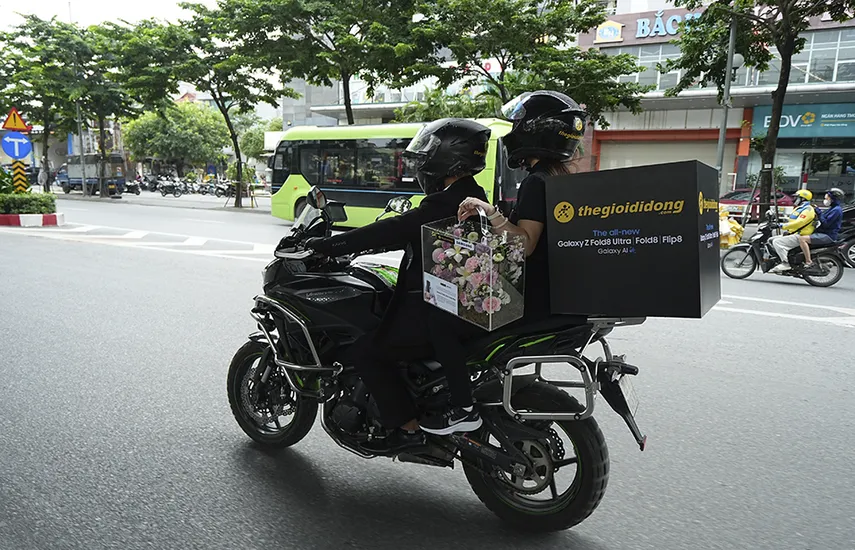 🏍️ THẾ GIỚI DI ĐỘNG CHO “SHIPPER VIP” MẶC VEST, CƯỠI MÔ TÔ GIAO ĐIỆN THOẠI