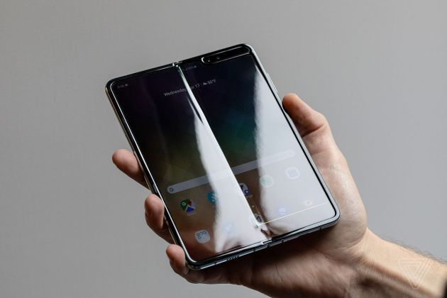 Samsung gây áp lực khiến iFixit gỡ video mổ xẻ Galaxy Fold
